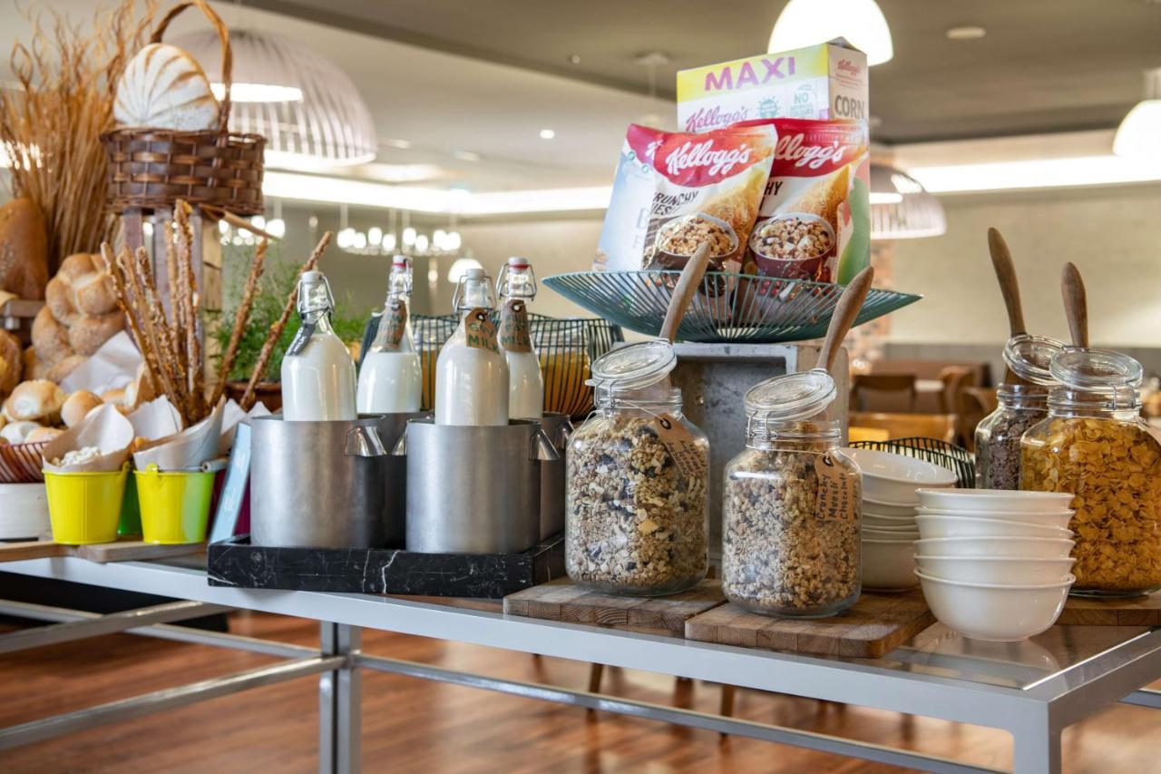 Radisson Hotel & Apartments Dammam Industrial City Ngoại thất bức ảnh