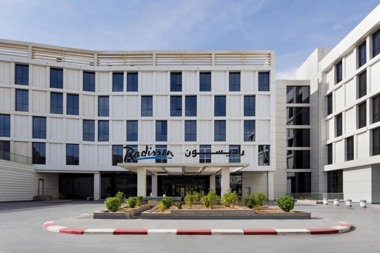 Radisson Hotel & Apartments Dammam Industrial City Ngoại thất bức ảnh