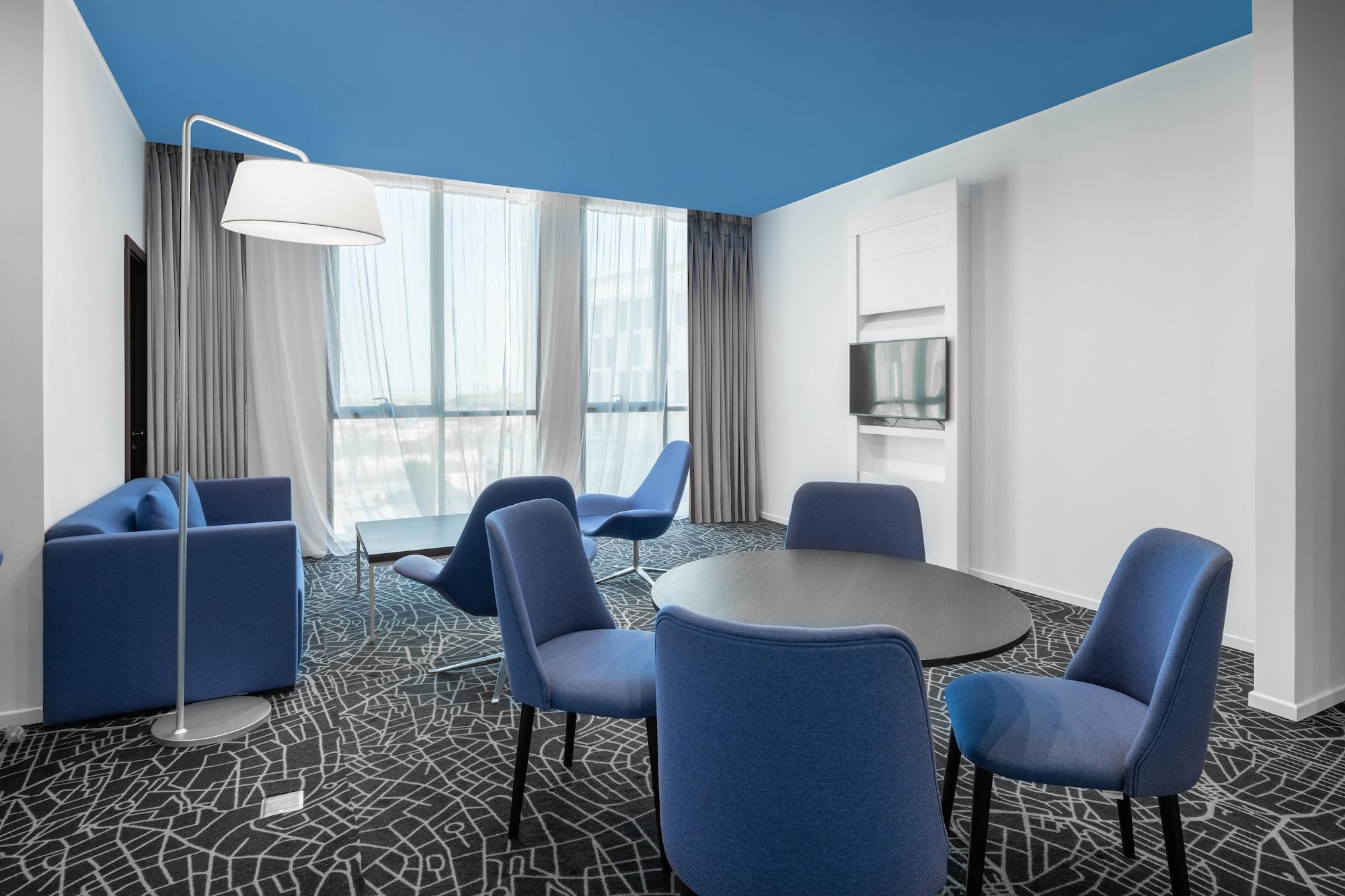 Radisson Hotel & Apartments Dammam Industrial City Ngoại thất bức ảnh