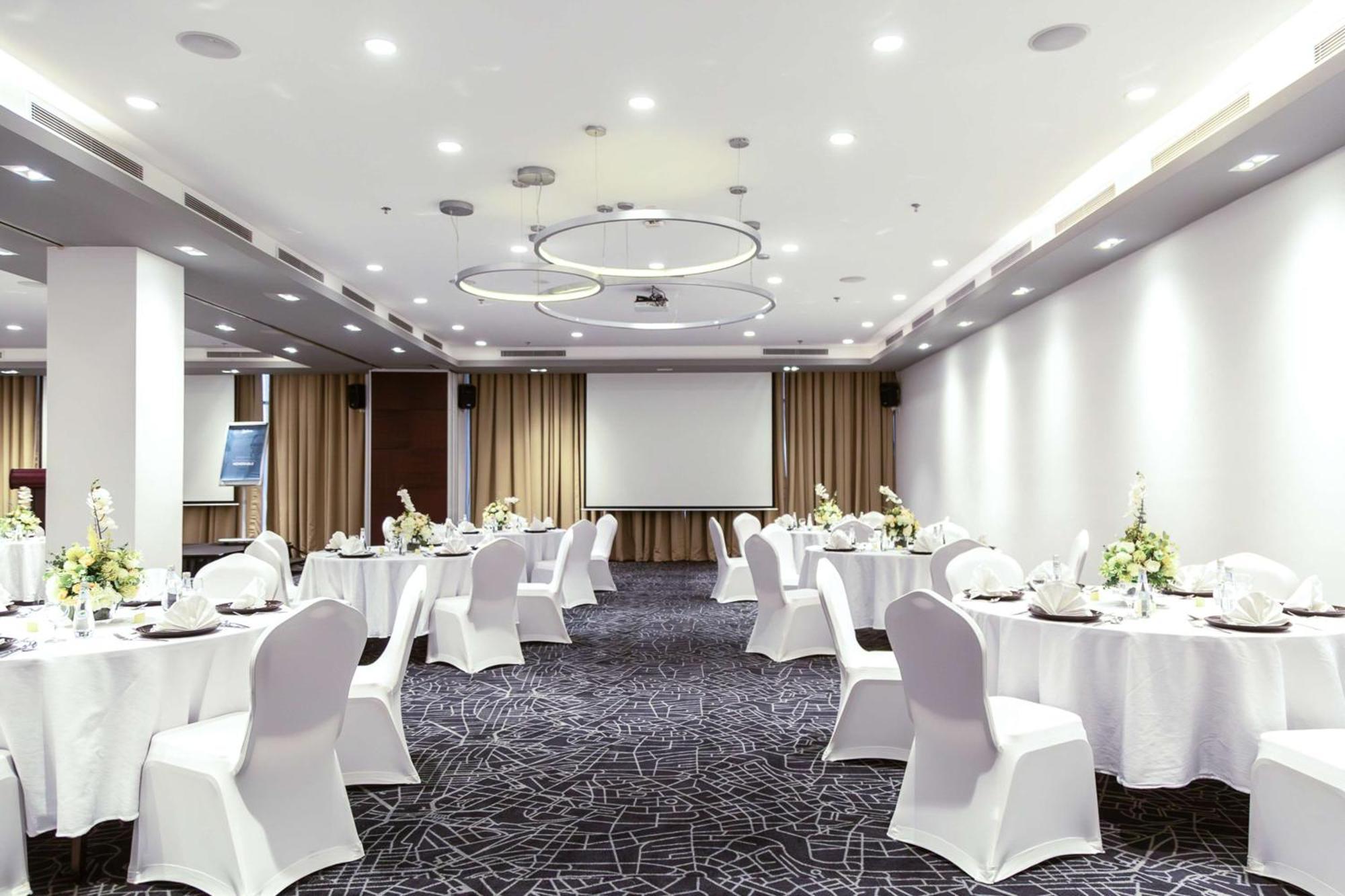 Radisson Hotel & Apartments Dammam Industrial City Ngoại thất bức ảnh