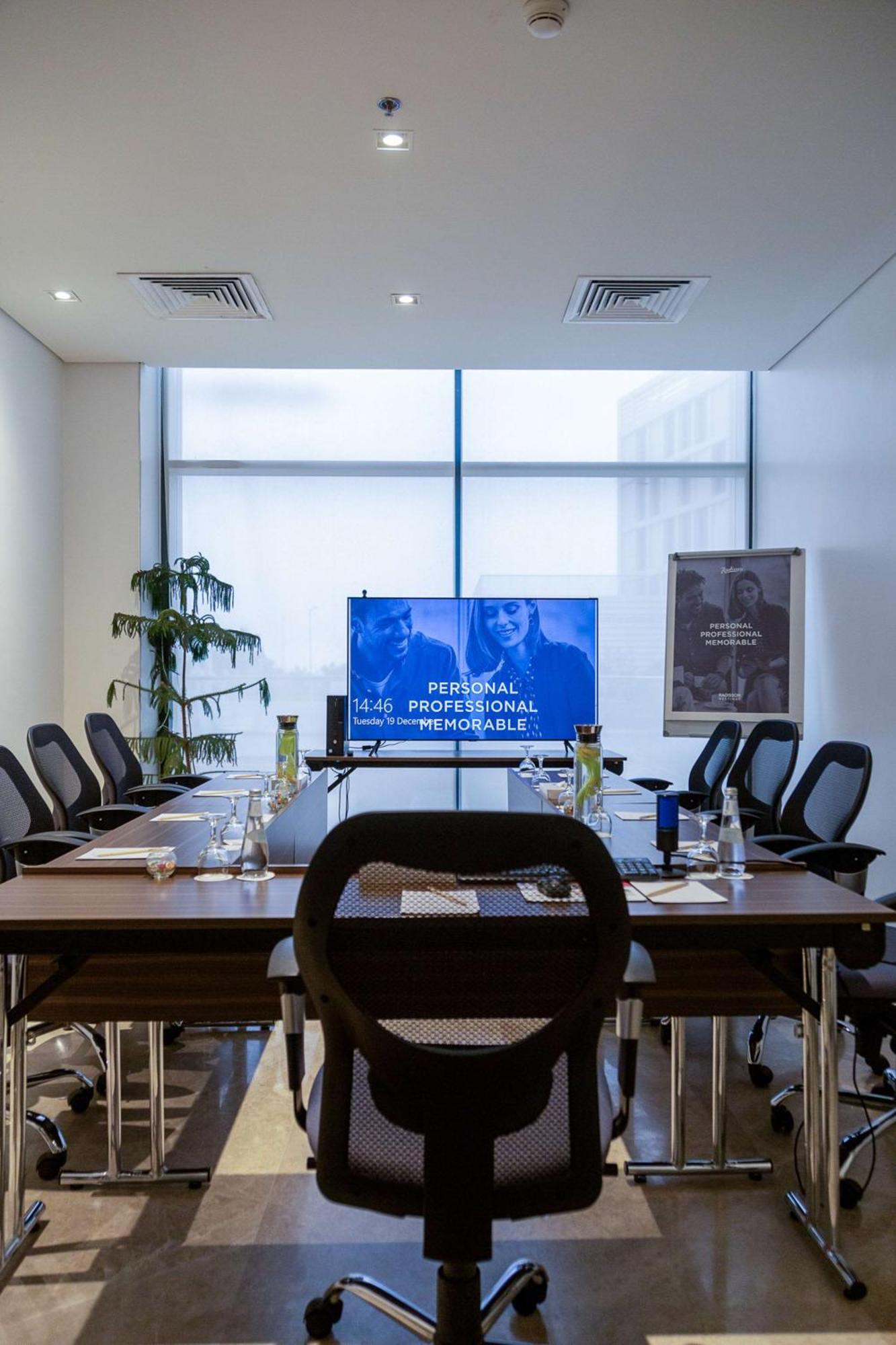 Radisson Hotel & Apartments Dammam Industrial City Ngoại thất bức ảnh
