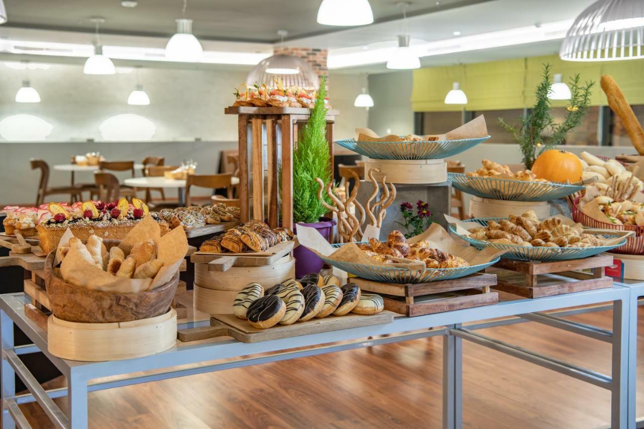 Radisson Hotel & Apartments Dammam Industrial City Ngoại thất bức ảnh