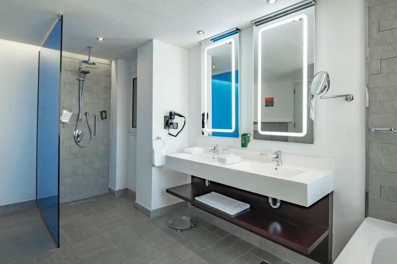 Radisson Hotel & Apartments Dammam Industrial City Ngoại thất bức ảnh