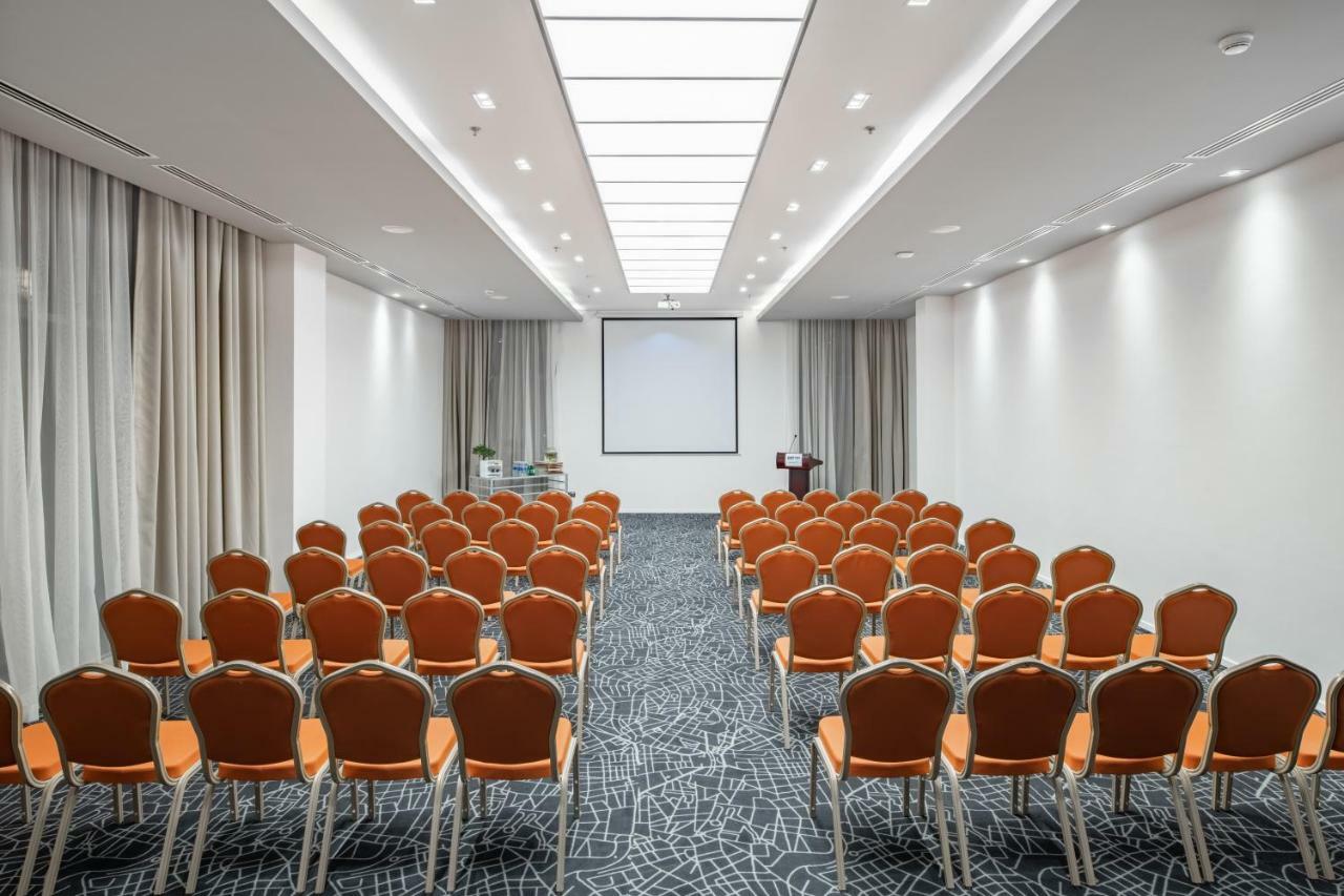 Radisson Hotel & Apartments Dammam Industrial City Ngoại thất bức ảnh