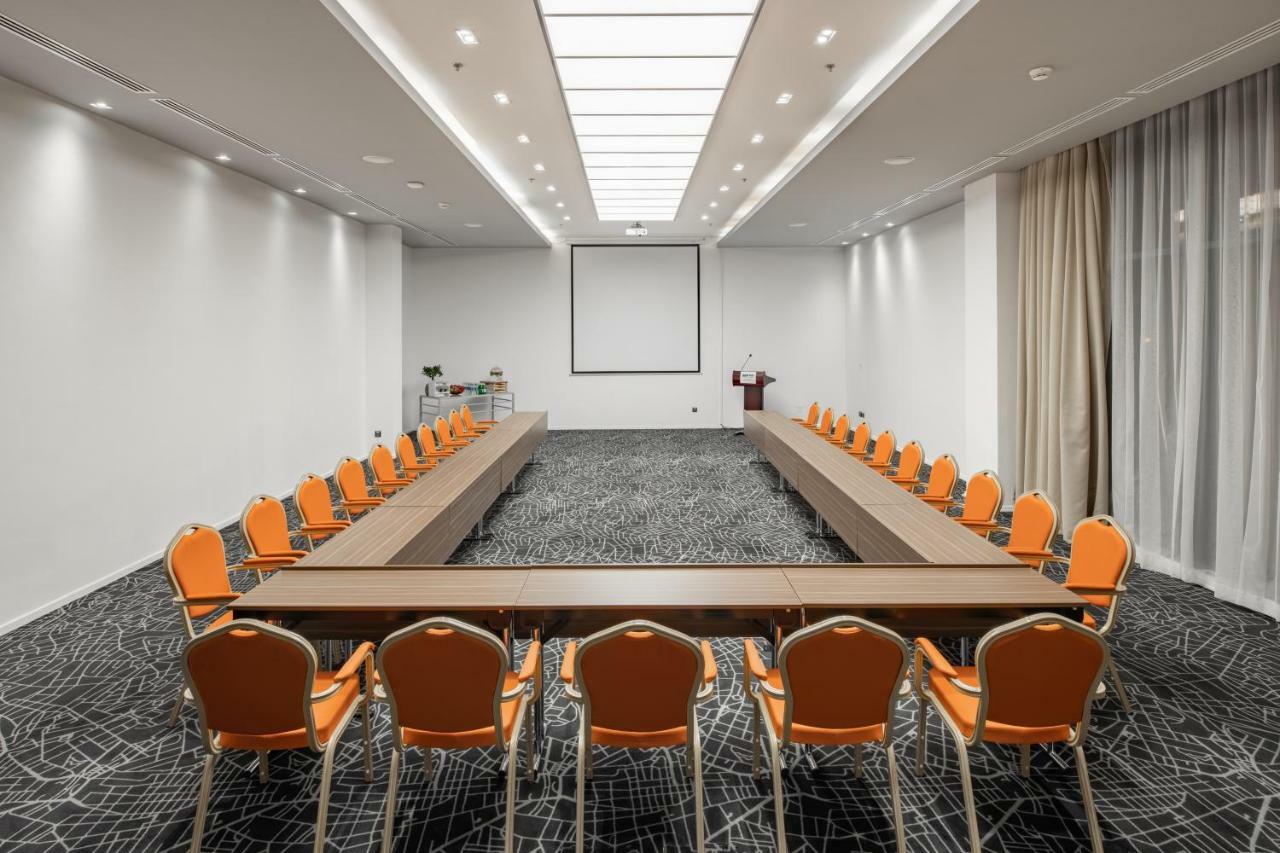 Radisson Hotel & Apartments Dammam Industrial City Ngoại thất bức ảnh