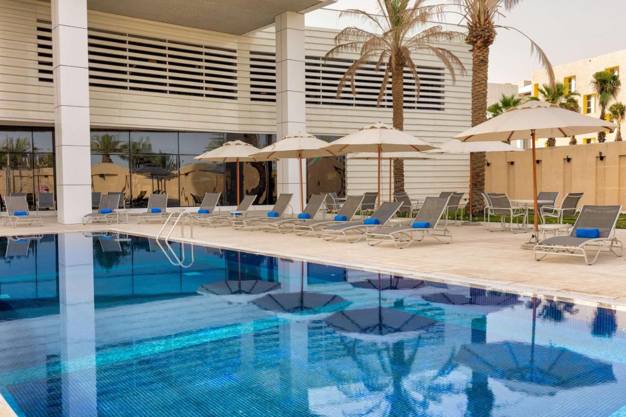 Radisson Hotel & Apartments Dammam Industrial City Ngoại thất bức ảnh